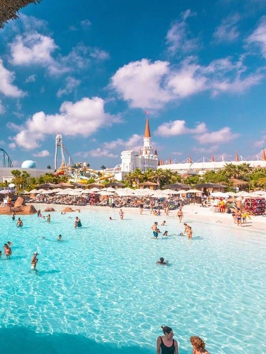 Парк развлечений Land of Legends из Сиде